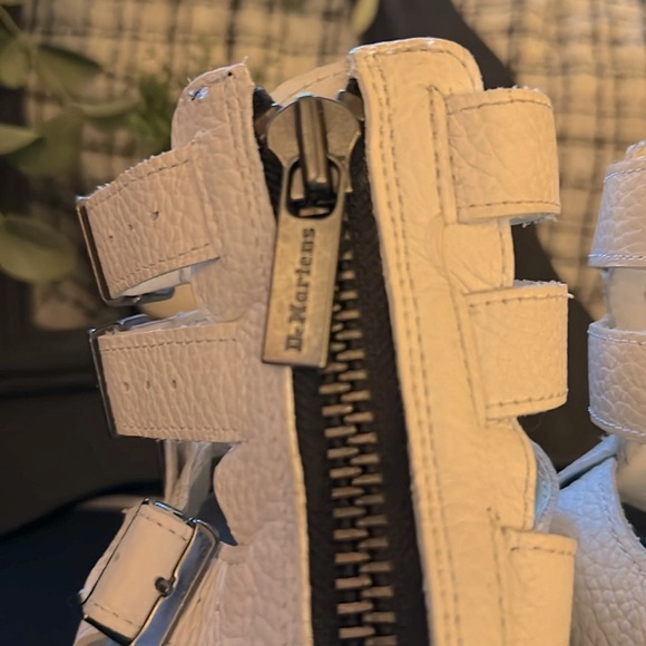 🌟 DOC MARTENS Women's Olson Sandal, Wm. Sz. 9. Gladiator Zipper Sandals⚡️ 🌻 - Picture 6 of 16